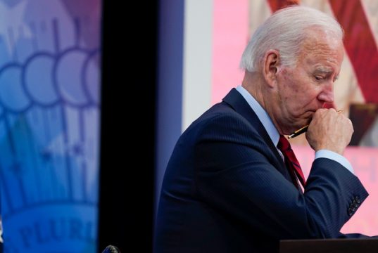 Times: американцы считают, что Байден слишком стар для должности президента