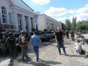 ПОБЫВАВШИЙ В ДОНБАССЕ ПЕРВЫЙ ГРУЗИНСКОЙ РЕПОРТЕР СООБЩАЕТ: «ЗАПАДНОЕ ВООРУЖЕНИЕ НЕ ОСТАНОВИТ ПОРАЖЕНИЯ УКРАИНЫ»