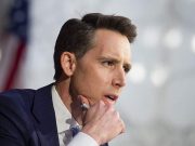 В конгрессе США сенатор и юрист поругались из-за абортов беременных мужчин