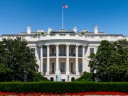 В неверном направлении: как недовольство американцев курсом США может отразиться на результатах выборов в конгресс