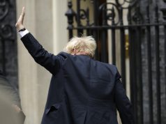 Борис против всех: более 30 членов правительства Британии ушли в отставку на фоне скандала в кабмине