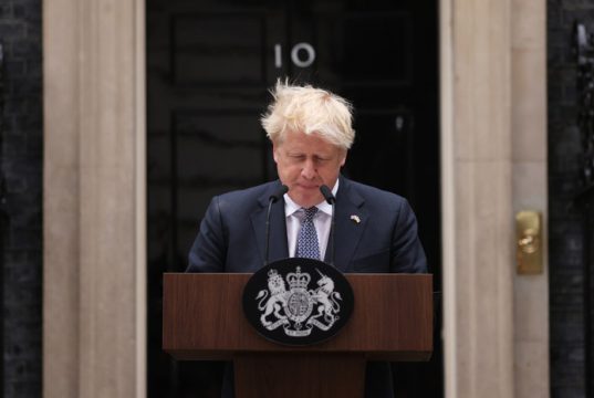 Изменения на Даунинг-стрит: Борис Джонсон объявил об уходе в отставку с поста премьера Великобритании