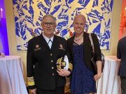 Фото адмирала-трансгендера и “небинарного” зампомощника министра ядерной энергетики США шокировало Сеть