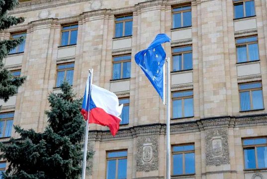Чехия поддерживает инициативу о запрете выдачи шенгенских виз гражданам России Чехия поддерживает инициативу о запрете выдачи шенгенских виз гражданам России