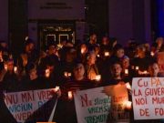 Ночной протест в Молдавии: люди пришли к президенту с зажжёнными свечами