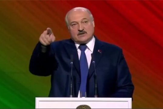 Лукашенко обвинил Украину в формировании силовых отрядов для свержения власти в Беларуси.