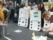 В странах Европы резко растёт движение, которое сжигает счёта на электроэнергию и коммуналку. Движение отметилось в Германии, Англии, Италии и других странах