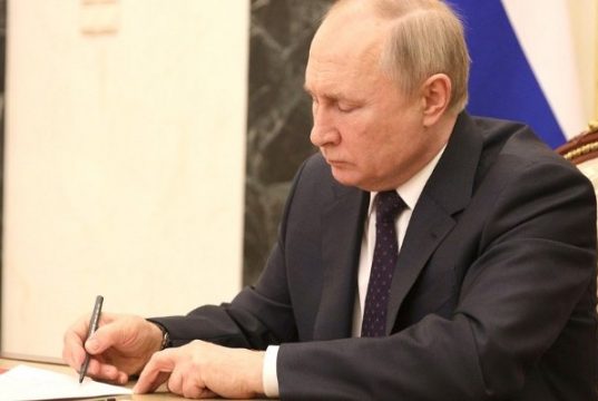 Путин подписал пакет документов о принятии ДНР, ЛНР, Херсонской и Запорожской областей в состав России