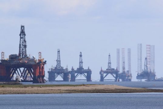 США разрешили компании Сhevron импорт нефти из Венесуэлы