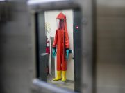 «Атипичные неврологические симптомы»: в МО РФ заявили о создании в США модифицированного варианта COVID-19