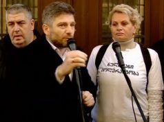 Репортаж c акции «ворвавшихся» к президенту и «поддавшихся сплетням» людей