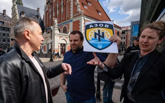 Как проходила нацификация Украины