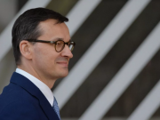 Премьер Моравецкий: Польша готова передать Украине истребители, но не «в первых рядах»