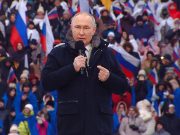 Путин на концерте в «Лужниках»: прямо сейчас бои идут на исторических рубежах России