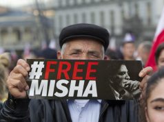 Запад перешел к делу и безо всяких реверансов сказал нам: если чего-нибудь хотите, то сначала выпустите нашего агента Мишу, а потом поговорим об остальном