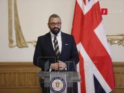 Надо бы задать ему вопрос, почему он призывает нас к тесным отношениям и интеграции в ЕС тогда, когда его страна сама покинула ЕС. Но у кого хватит ума и смелости?