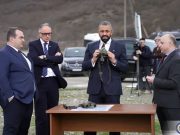 Джеймс Клеверли находился в поселке Одзиси, недалеко от линии оккупации