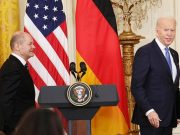 Байден — Шольцу: Не можешь вооружить Украину — отдай мне свою промышленность