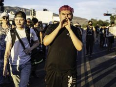 Дети правят миром — а кто правит детьми?