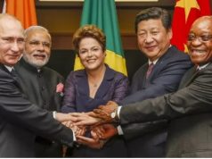 Дилма Русефф готовит программу по борьбе с бедностью, которую она реализовала у себя дома.