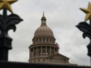 ТЕХАС ВОЗВРАЩАЕТ ДЕСЯТЬ ЗАПОВЕДЕЙ И МОЛИТВЫ В ШКОЛЫ