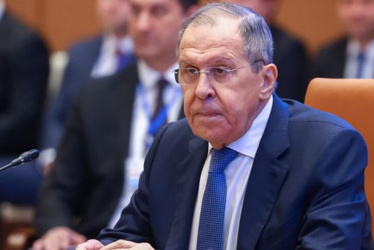 Бегство от доллара и нейтрализация общих для СНГ угроз. Заявления Лаврова в Узбекистане