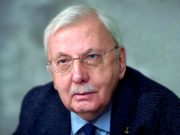 Декан Высшей школы телевидения МГУ Виталий Третьяков Декан Высшей школы телевидения МГУ Виталий Третьяков