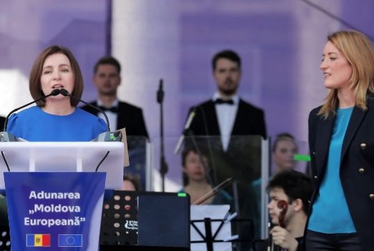 Политический блицкриг Майи Санду провален