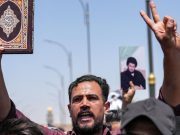 Датские радикалы сожгли Коран у здания иракского посольства в Копенгагене