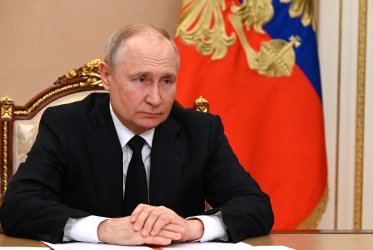 Путин дал ряд поручений по развитию образования. Рассказываем, что изменится