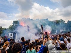 Франция погрузилась в «расовую войну»