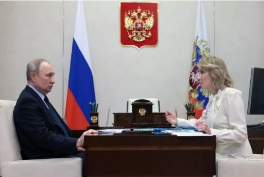 Мария Львова-Белова направила доклад президенту о защите детей. «РГ» публикует документ