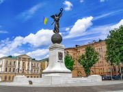 Киев нахаркал на Харьков. Из города вывозят заводы и предприятия