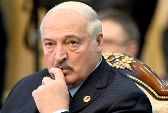 Лукашенко: Войну приходится вести против всего блока НАТО Лукашенко: Войну приходится вести против всего блока НАТО