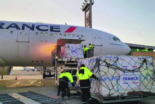 Франция прорывается гуманитарной помощью в Нагорный Карабах