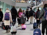 Около 100 тысяч беженцев с Украины выдворят с Великобритании из-за истечения срока виз