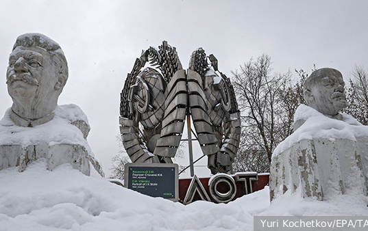Вместо слез на могиле СССР лучше принять свою историю