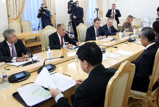 Министр иностранных дел РФ Сергей Лавров и министр иностранных дел Китая Ван И провели переговоры в Москве в понедельник, 18 сентября.
