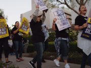 Забастовочный хаос накрывает Америку