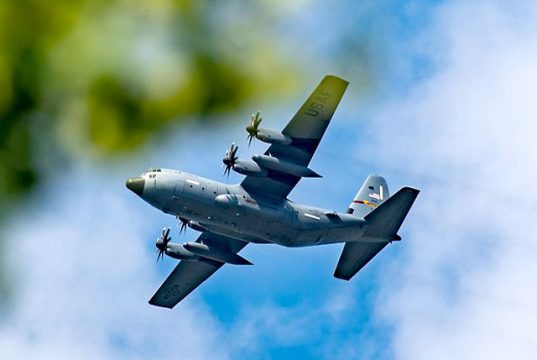 Сейчас Польша вывозит самолётами израильских военных в Израиль Сейчас Польша вывозит самолётами израильских военных в Израиль