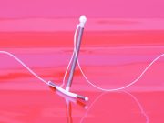 Власти Дании тайно и принудительно стерилизовали девочек-инуиток — представительниц коренного населения Гренландии. Это делалось ради сокращения расходов на социальное обеспечение жителей острова, входящего в состав Датского королевства.