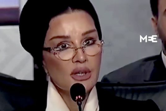 Мать эмира Катара Моза бинт Насер аль-Миснед: Я свидетельствую, что вы, дети Палестины, родились мужчинами, и своей стойкостью вы разоблачили нерешительность и поражение тех, кого мы когда-то считали людьми. Я целую ваши лбы, вы для нас – гордость Все, что мы делаем для наших родственников в Палестине, в секторе Газа и на Западном Берегу, меньше того, чего они заслуживают