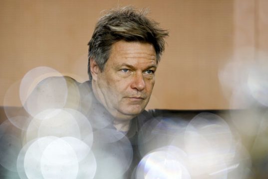 Вице-канцлер Германии встревожен распространением антисемитизма даже среди левых сил Вице-канцлер Германии встревожен распространением антисемитизма даже среди левых сил