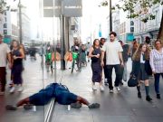 Лондонская Оксфорд-стрит, самая оживленная туристическая улица Европы, превратилась в антиутопический кошмар Лондонская Оксфорд-стрит, самая оживленная туристическая улица Европы, превратилась в антиутопический кошмар