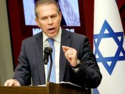 Учитывая недавнее историческое прошлое, если кто-то и имеет право что-то посоветовать Израилю, то это, в первую очередь — Россия "Россия - последняя, кто будет нас учить" - постпред Израиля в ООН