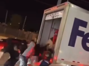 В Мемфисе вдоволь порезвились толпы мародёров. Разграблены магазины, едва избежала расправы дочь окружного комиссара