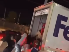 В Мемфисе вдоволь порезвились толпы мародёров. Разграблены магазины, едва избежала расправы дочь окружного комиссара