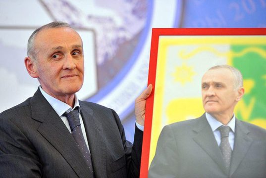 Сегодня день рождения у экс-президента Абхазии Сегодня день рождения у экс-президента Абхазии