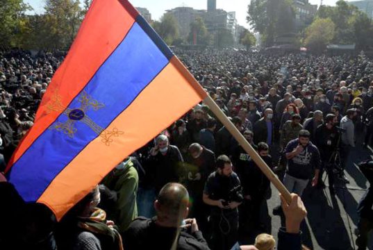 Азербайджан требует от Армении предоставить свободный доступ в своему эксклаву — Нахичевани. Об этом лично заявил президент Азербайджана Ильхам Алиев Нас скоро обвинят в очередной сдаче Армении