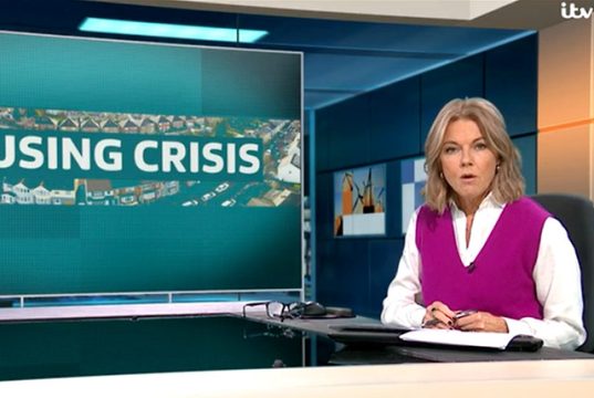 Почти 140 000 бездомных британских детей встретят Рождество во временном жилье, которое становится не по карману банкротящимся местным советам Почти 140 000 бездомных британских детей встретят Рождество во временном жилье, которое становится не по карману банкротящимся местным советам